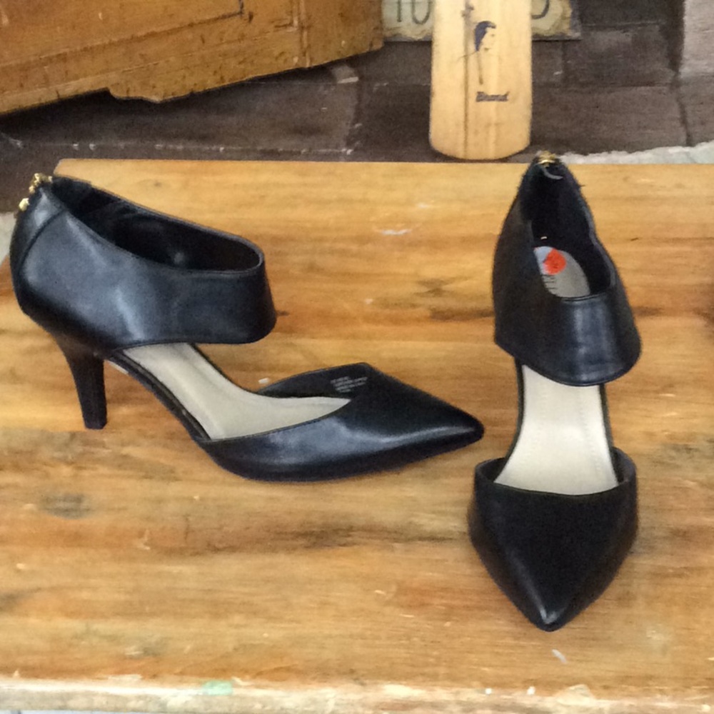Sexy black heels